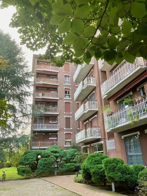 appartamento in vendita a Monza in zona Centro Storico