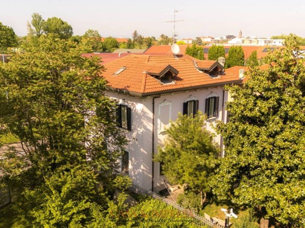 casa indipendente in vendita a Monza