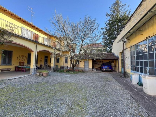 casa indipendente in vendita a Monza in zona Centro Storico