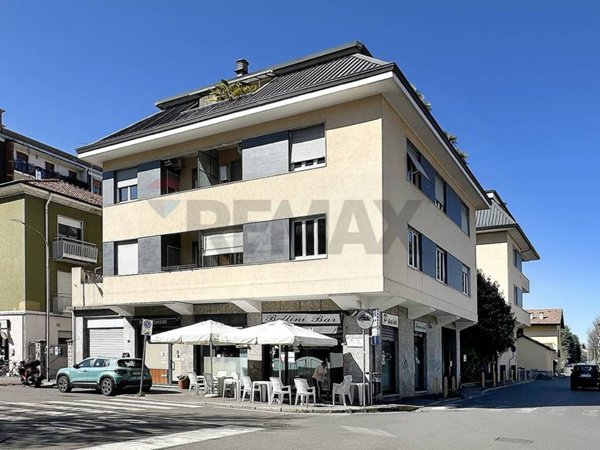 appartamento in vendita a Monza in zona Centro Storico