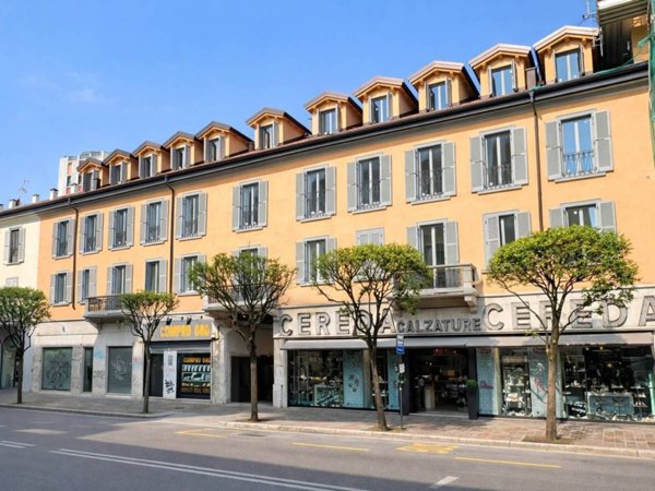 appartamento in vendita a Monza in zona Centro Storico