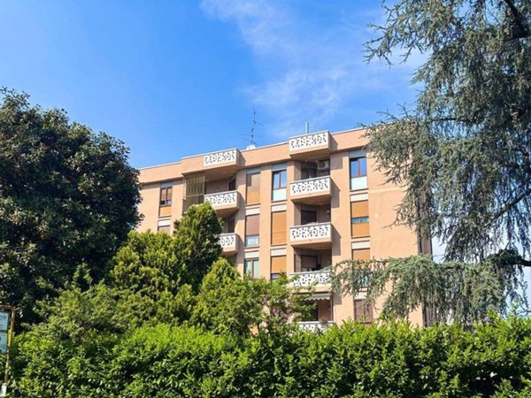 appartamento in vendita a Monza in zona Centro Storico