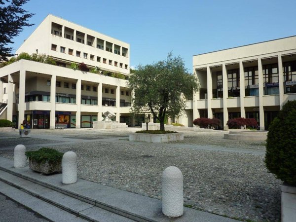 negozio in vendita a Monza