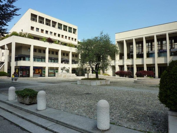 negozio in vendita a Monza in zona Ospedale San Gerardo