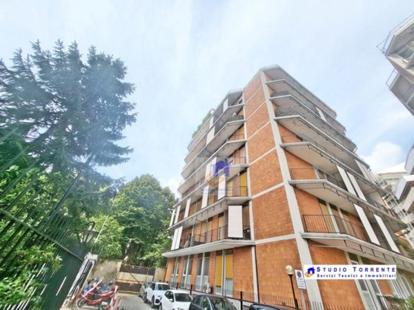 appartamento in vendita a Monza in zona Centro Storico