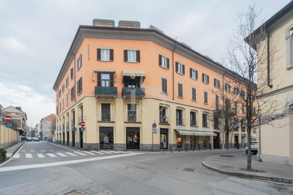 negozio in vendita a Monza