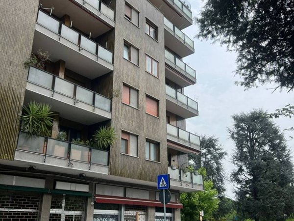 appartamento in vendita a Monza in zona Centro Storico