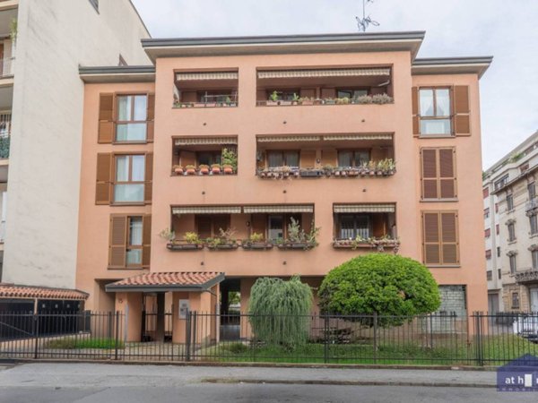 appartamento in vendita a Monza in zona Centro Storico