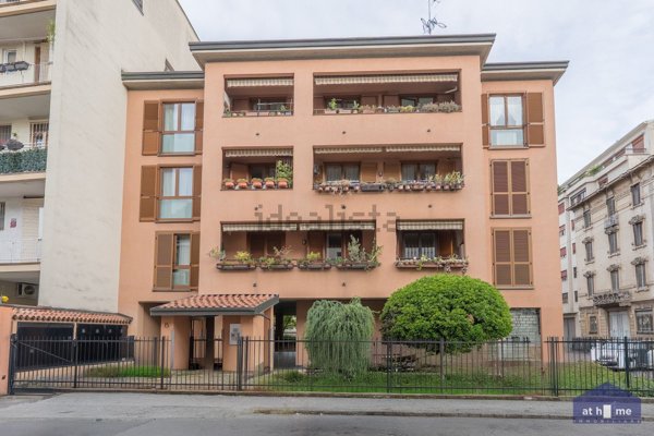 appartamento in vendita a Monza in zona Centro Storico