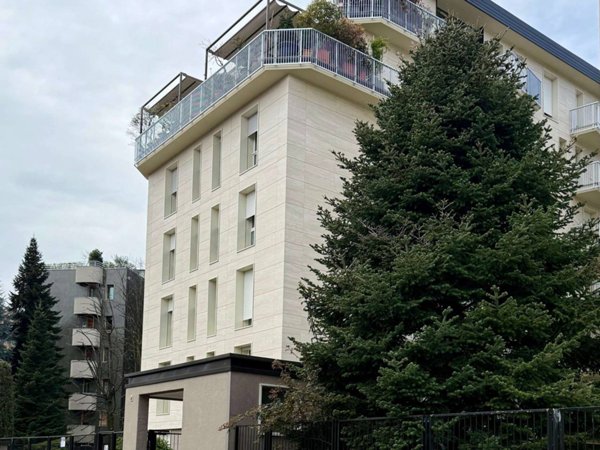 appartamento in vendita a Monza in zona Centro Storico