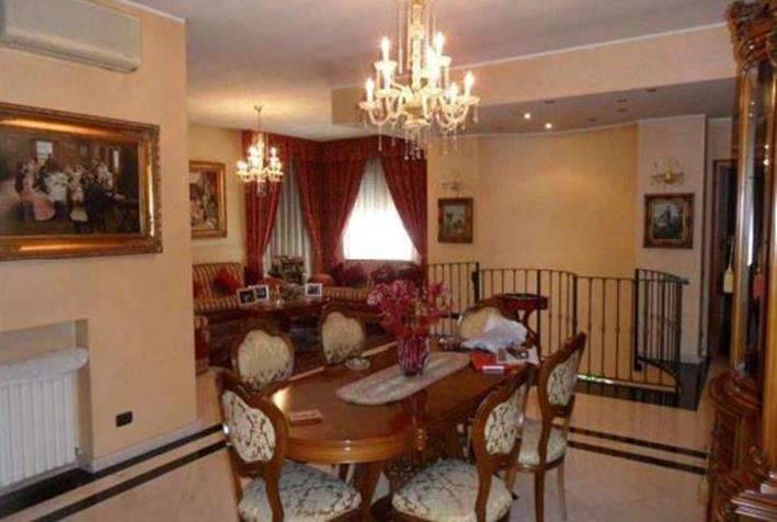 casa indipendente in vendita a Monza