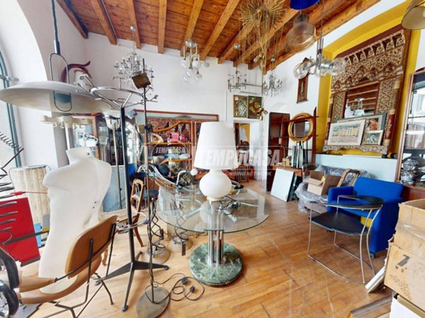 negozio in vendita a Monza