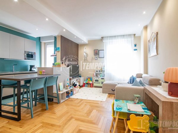 appartamento in vendita a Monza in zona Centro Storico