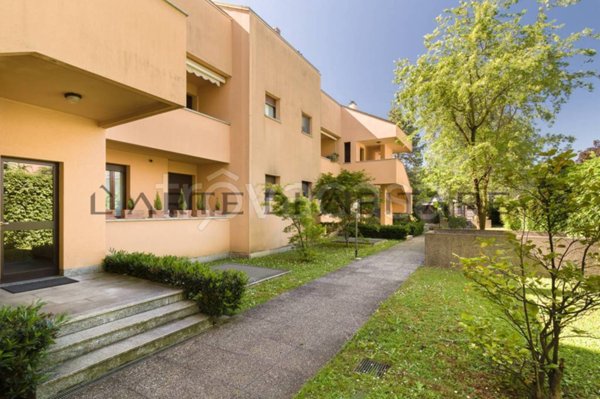 appartamento in vendita a Monza in zona Centro Storico