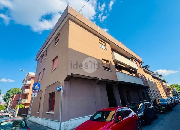 appartamento in vendita a Monza in zona Centro Storico