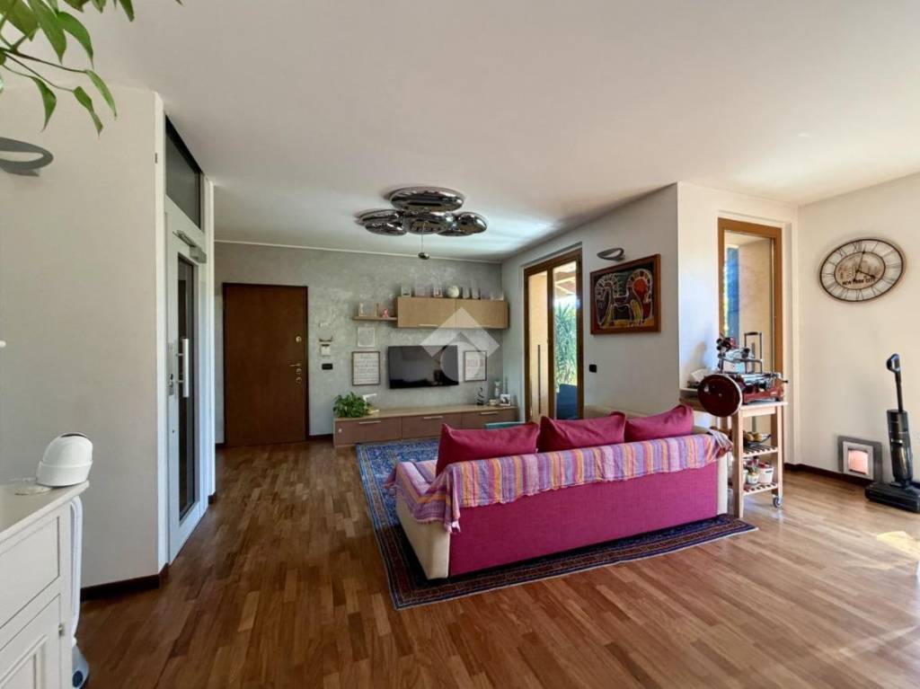 casa indipendente in vendita a Monza