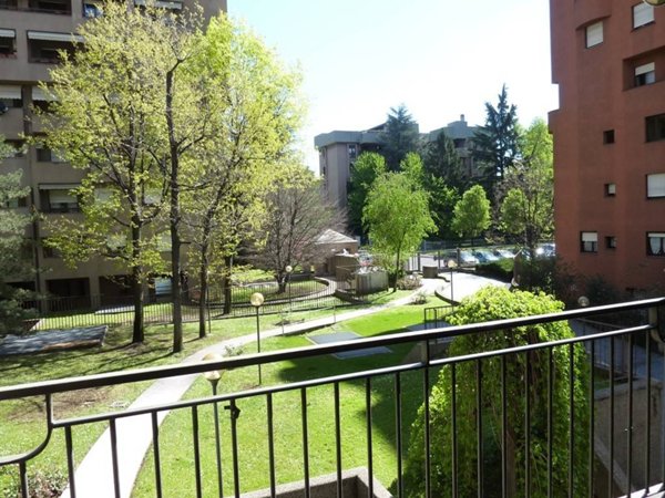 appartamento in vendita a Monza in zona Ospedale San Gerardo