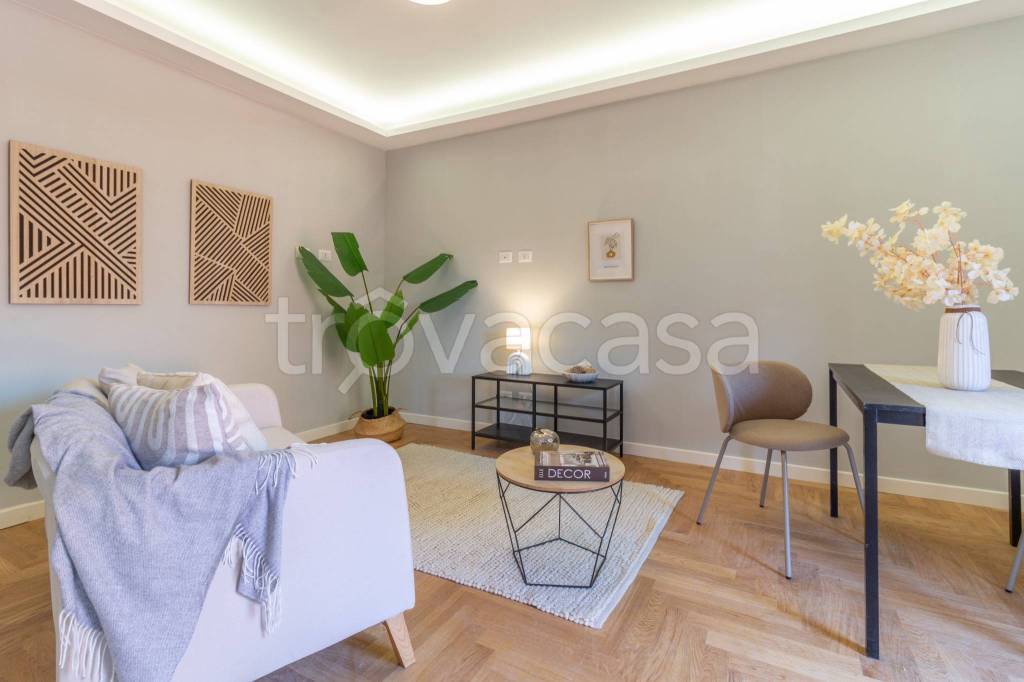appartamento in vendita a Monza in zona Centro Storico