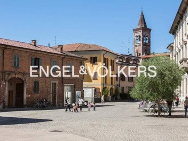 negozio in vendita a Monza in zona Centro Storico