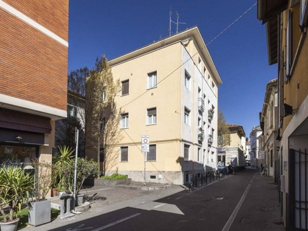 appartamento in vendita a Monza in zona Centro Storico