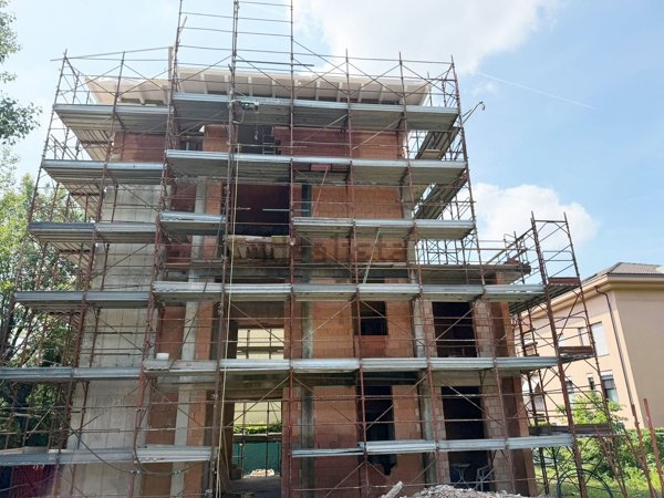 appartamento in vendita a Monza in zona Centro Storico