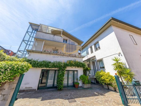 casa indipendente in vendita a Monza