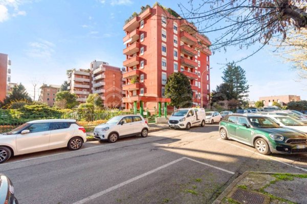appartamento in vendita a Monza in zona Ospedale San Gerardo