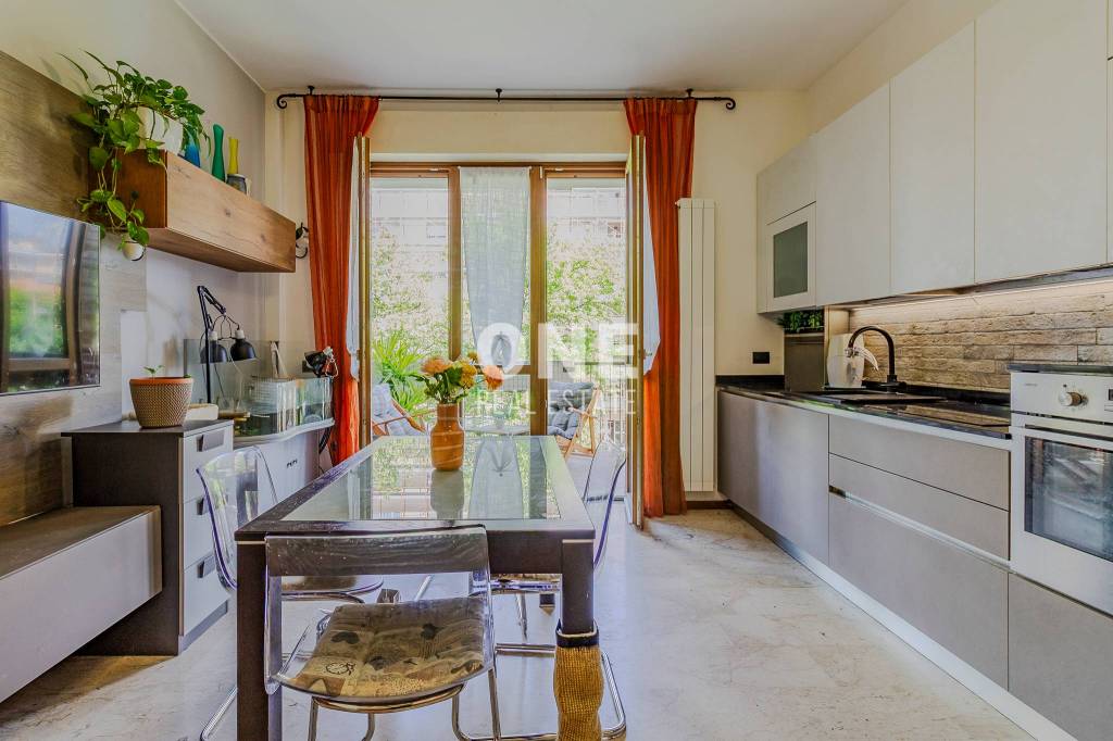 appartamento in vendita a Monza in zona Centro Storico