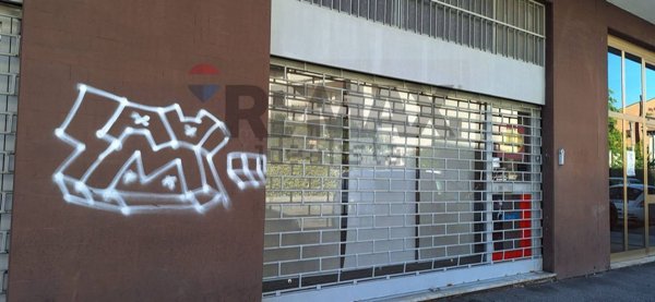 negozio in vendita a Monza