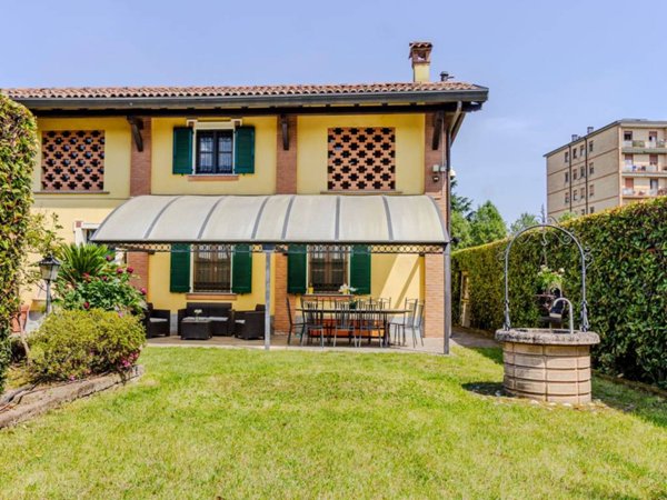 casa indipendente in vendita a Monza