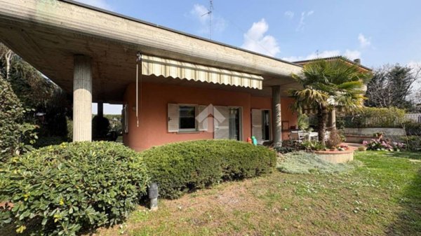 casa indipendente in vendita a Monza