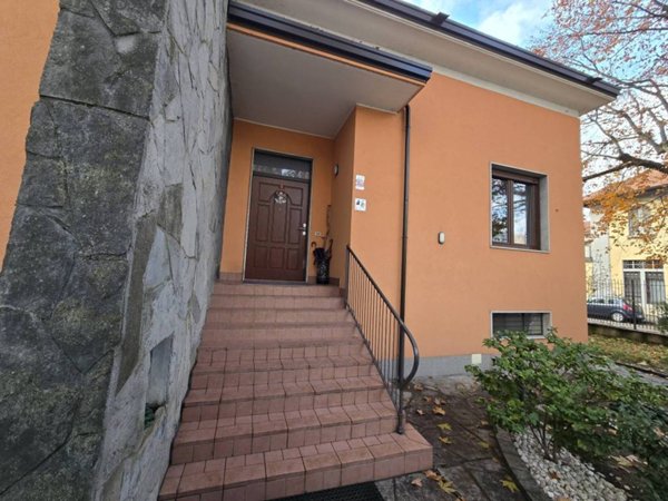 casa indipendente in vendita a Monza
