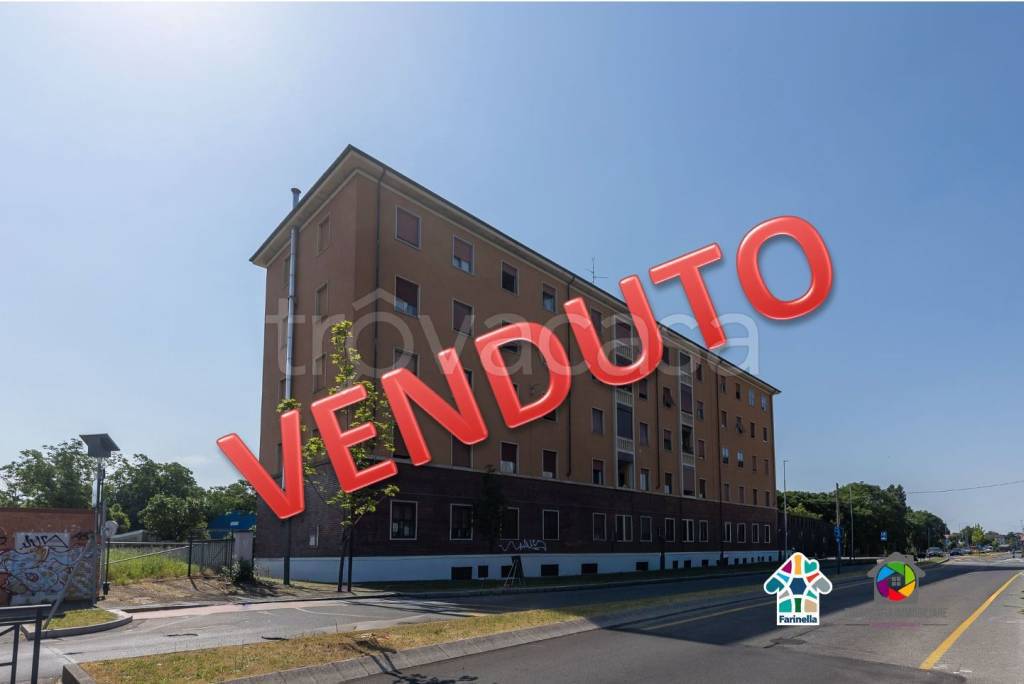appartamento in vendita a Monza in zona Centro Storico