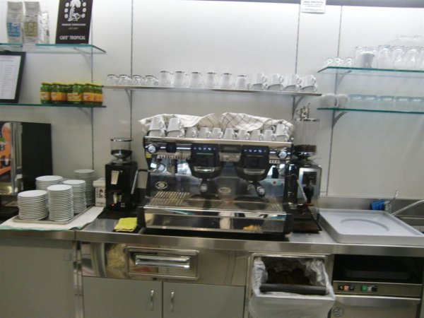 locale di sgombero in vendita a Monza