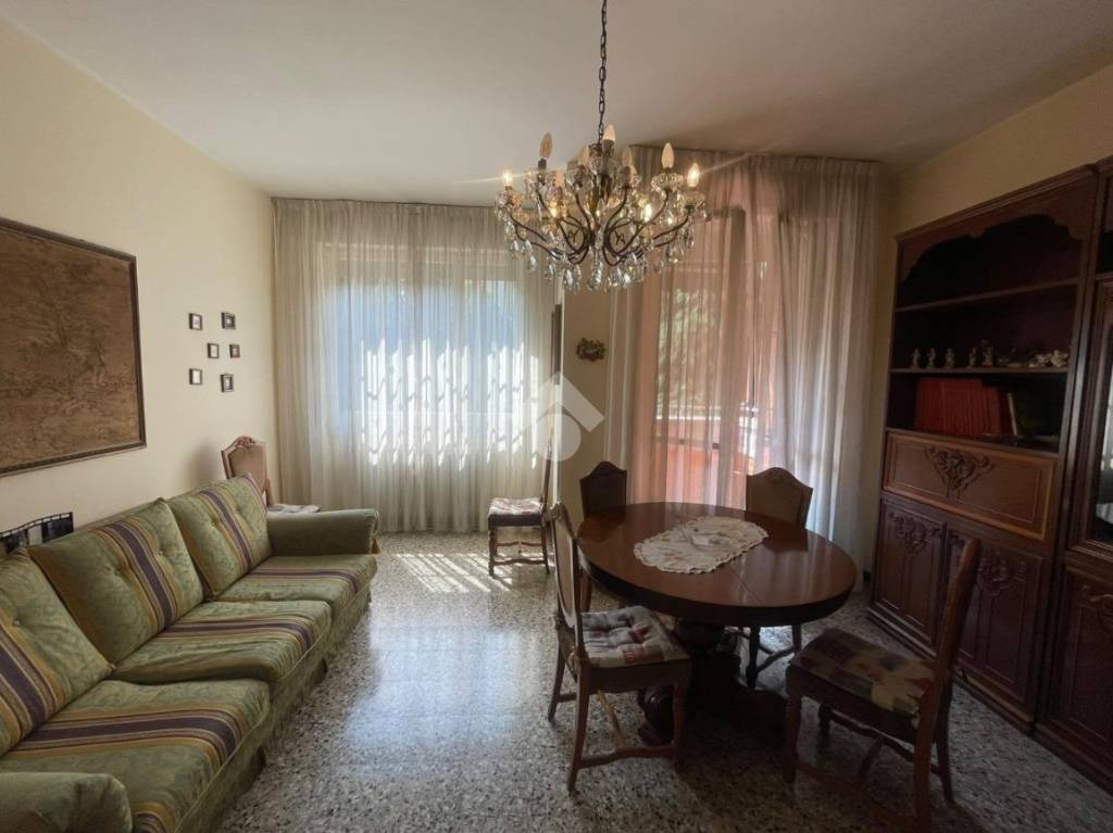 appartamento in vendita a Monza in zona Centro Storico