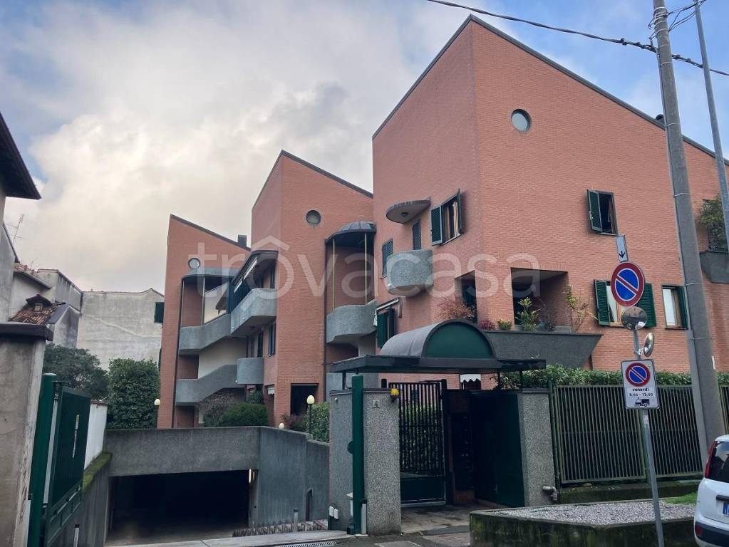 appartamento in vendita a Monza in zona Centro Storico
