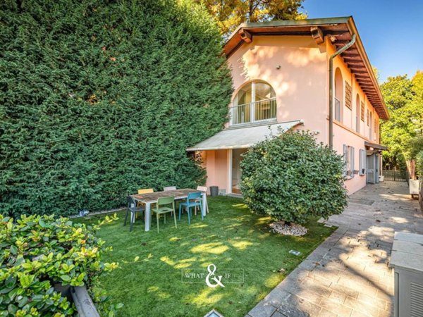 casa indipendente in vendita a Monza