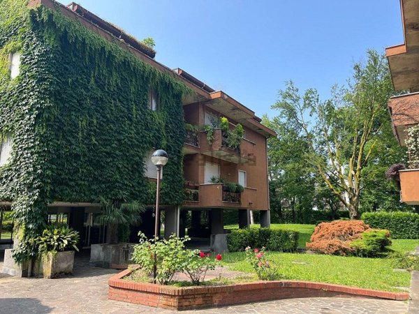 appartamento in vendita a Monza in zona Ospedale San Gerardo
