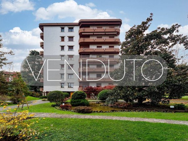 appartamento in vendita a Monza in zona Centro Storico