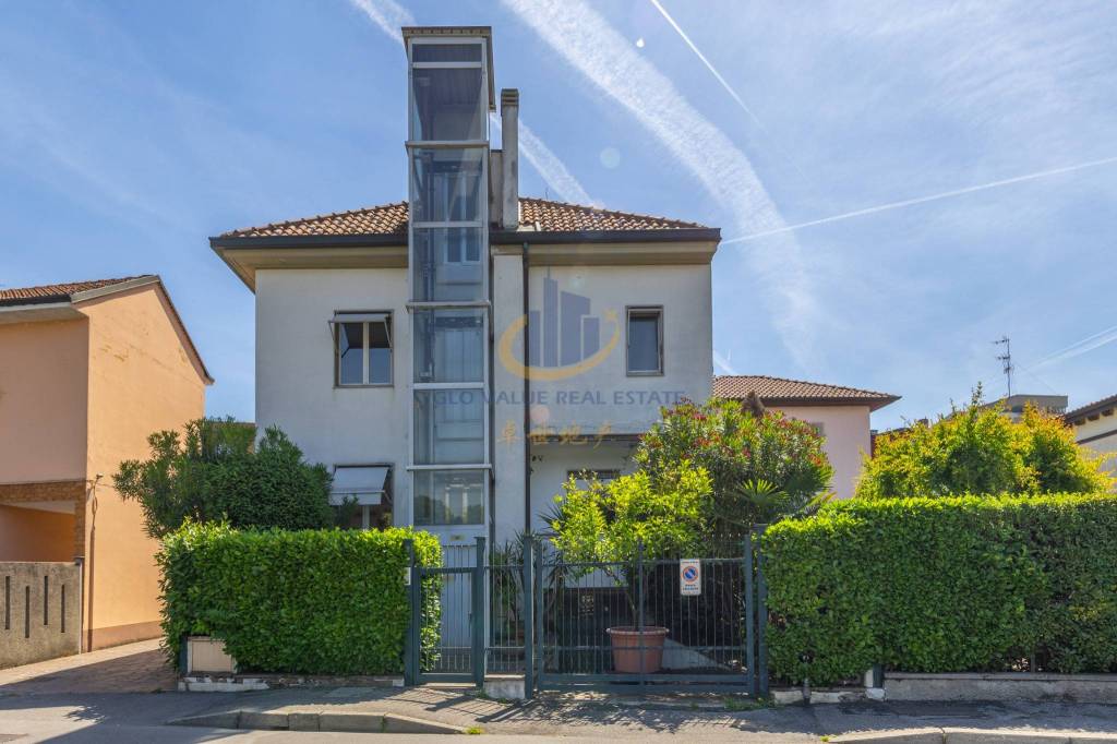casa indipendente in vendita a Monza