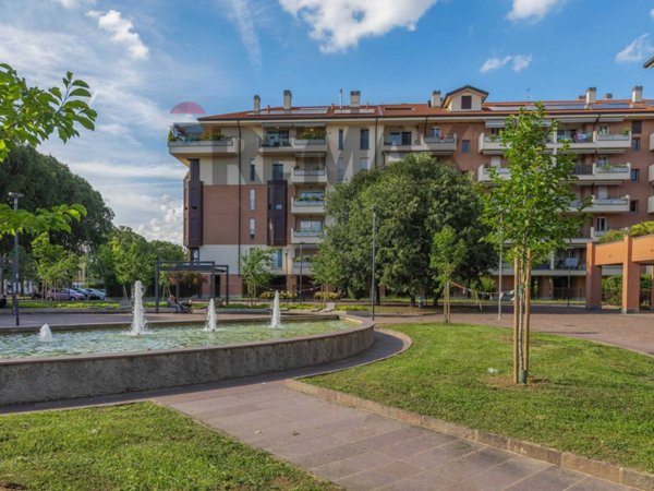 appartamento in vendita a Monza in zona Centro Storico