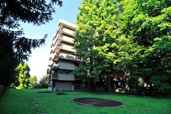 appartamento in vendita a Monza in zona Ospedale San Gerardo