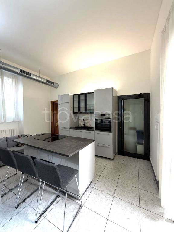 appartamento in vendita a Monza in zona Centro Storico