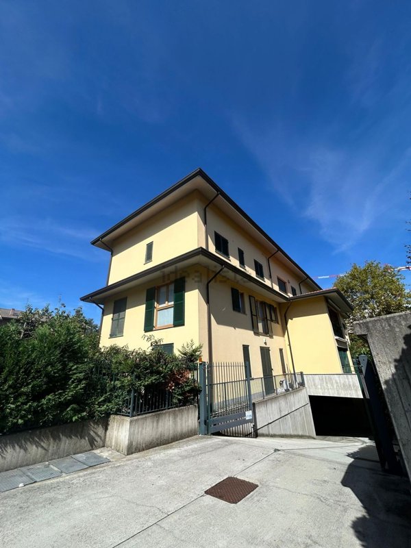 appartamento in vendita a Monza in zona Ospedale San Gerardo