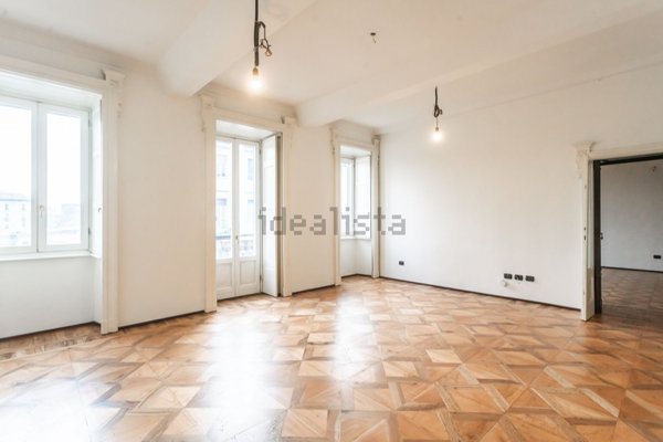 appartamento in vendita a Monza in zona Centro Storico