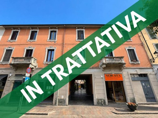appartamento in vendita a Monza in zona Centro Storico