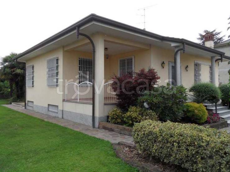 casa indipendente in vendita a Monza