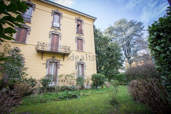 appartamento in vendita a Monza in zona Ospedale San Gerardo