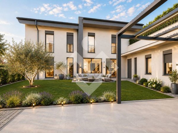 casa indipendente in vendita a Monza in zona Centro Storico