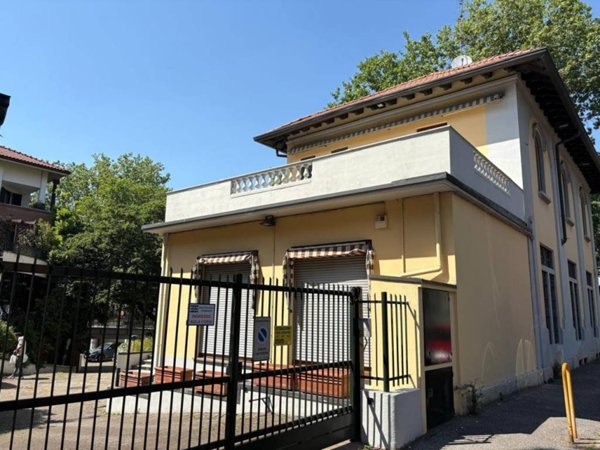 casa indipendente in vendita a Monza